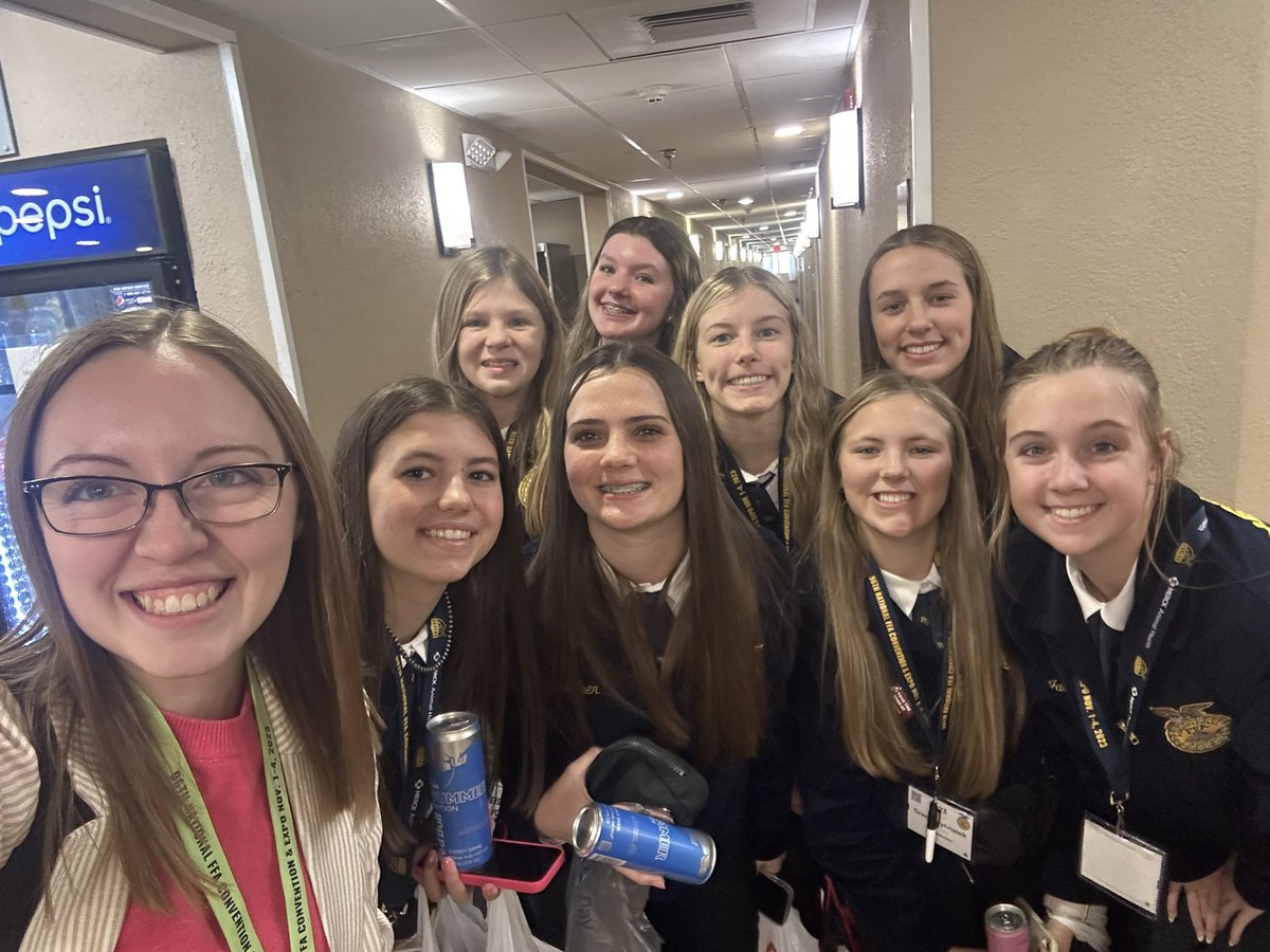 emf_ffa's tweet photo. National Convention - and of course shopping, laughs, and fun!! https://t.co/OeEHeX0zjy