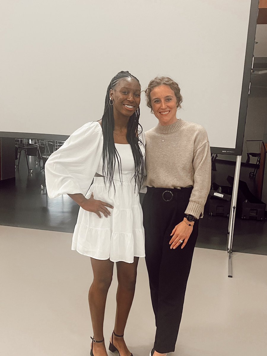 naima makachia tweet media