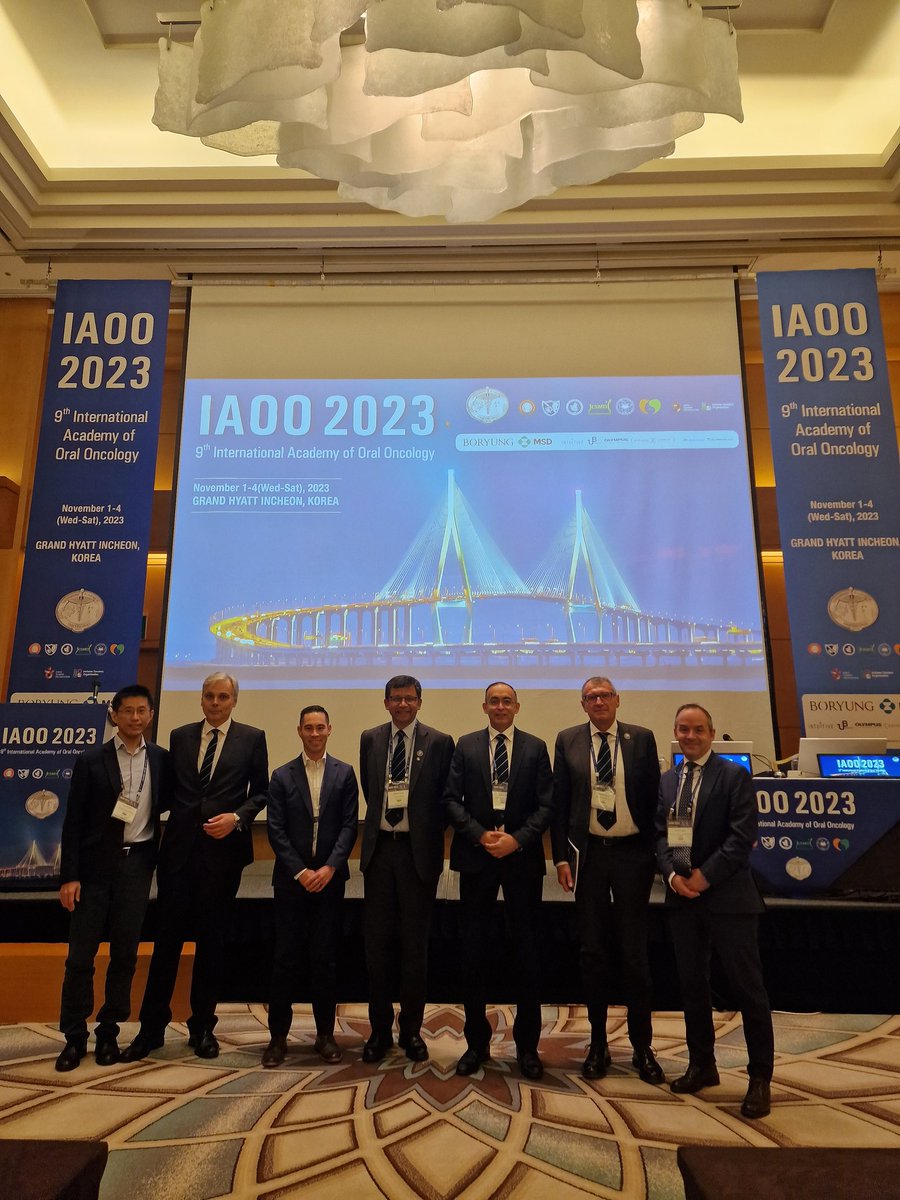 MrAakshayGulati's tweet image. Flying the flag of @eacmfs_org at #IAOO 2023 in Seoul, Korea.
Interactive EACMFS session today on Head &amp;amp; Neck Oncology. @SPOMFS1 @londonhead_neck