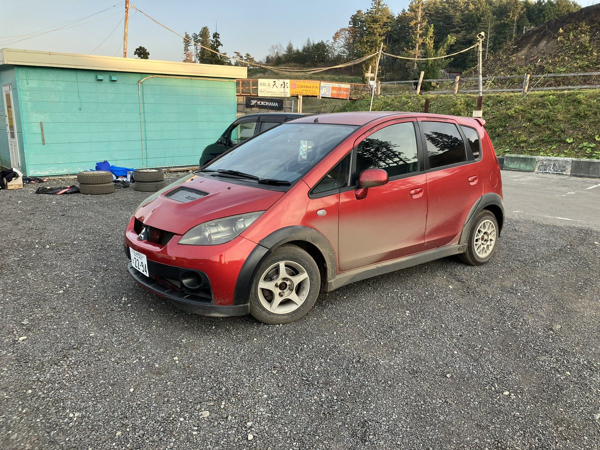 新しくコルトを作りました。
ダートラでシェイクダウンしました。
結構 癖がありますが、乗ってて面白い気がします。
