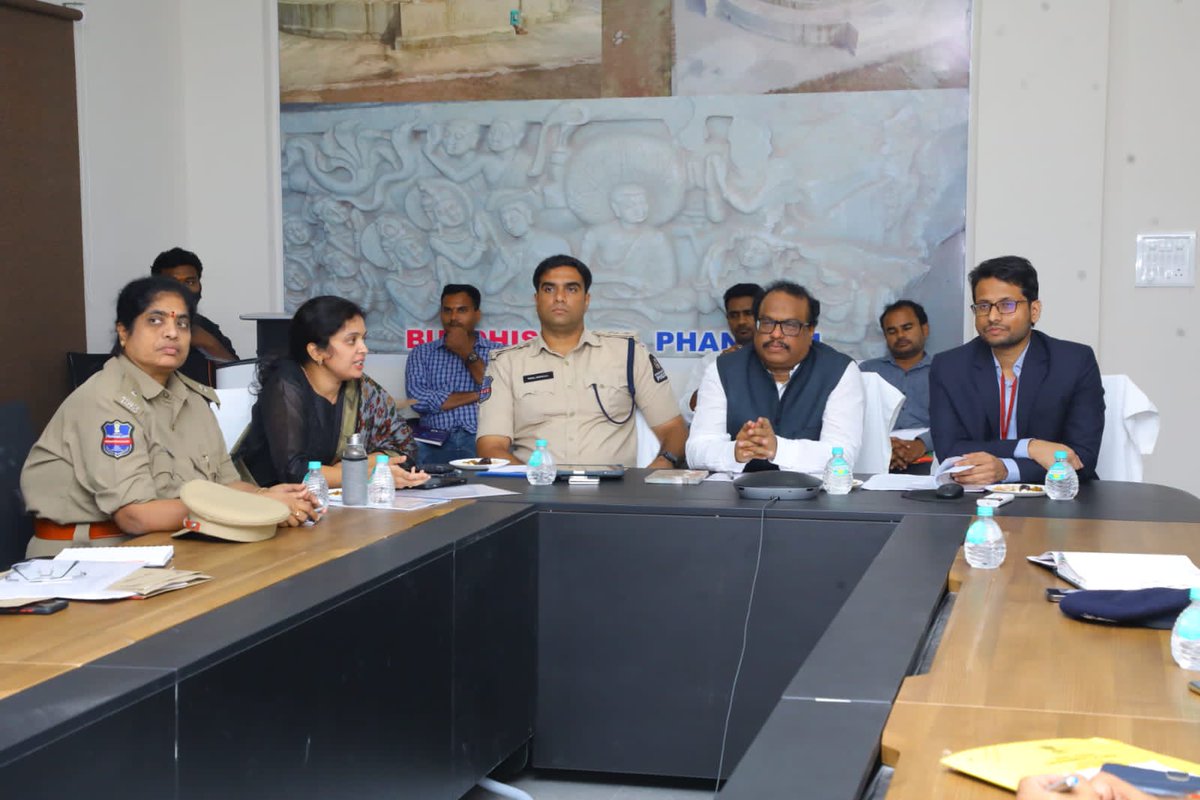 Deo_Suryapet's tweet photo. District Election Officer, Suryapet and Expenditure Observer Sri Vijay Netke,IRS for Suryapet and Thungathurthy Constituencies, has taken meeting with all the concerned Officers at District Collectorate Office Suryapet.@CEO_Telangana @ECISVEEP @Iamsvr2222 https://t.co/wW4ZqFJXBC