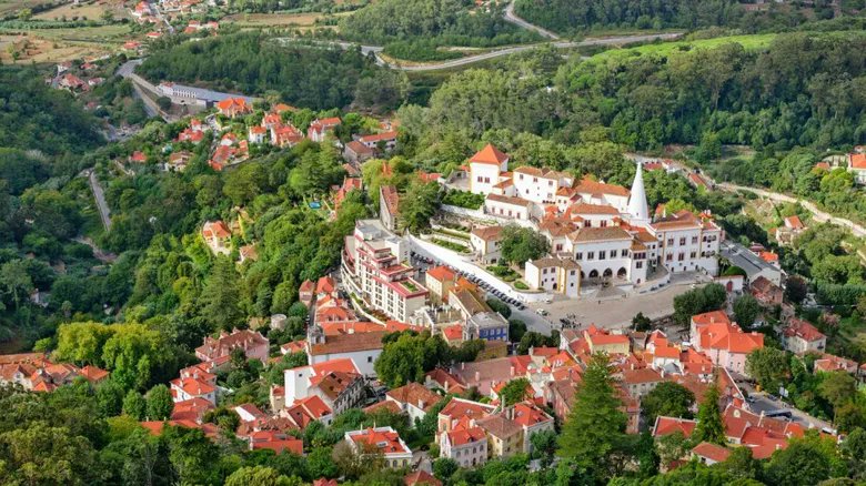 TravelGumbo's tweet photo. #AncientMosques found at #Sintra #Portugal #ttot
TravelGumbo NEWS
By Travelers, For Travelers
https://t.co/rsRafAIuic https://t.co/FnQnZ6cx49