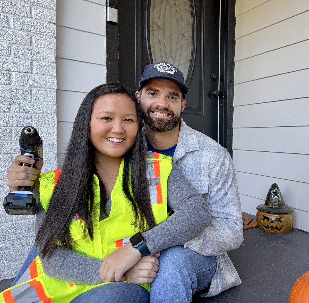 jo_hamrick333's tweet photo. Late Halloween fits with my love! Always wanted to be Chip and Joanna and it’s only fitting we do this the year we bought our first home 🩵 https://t.co/SvLRZLIt07