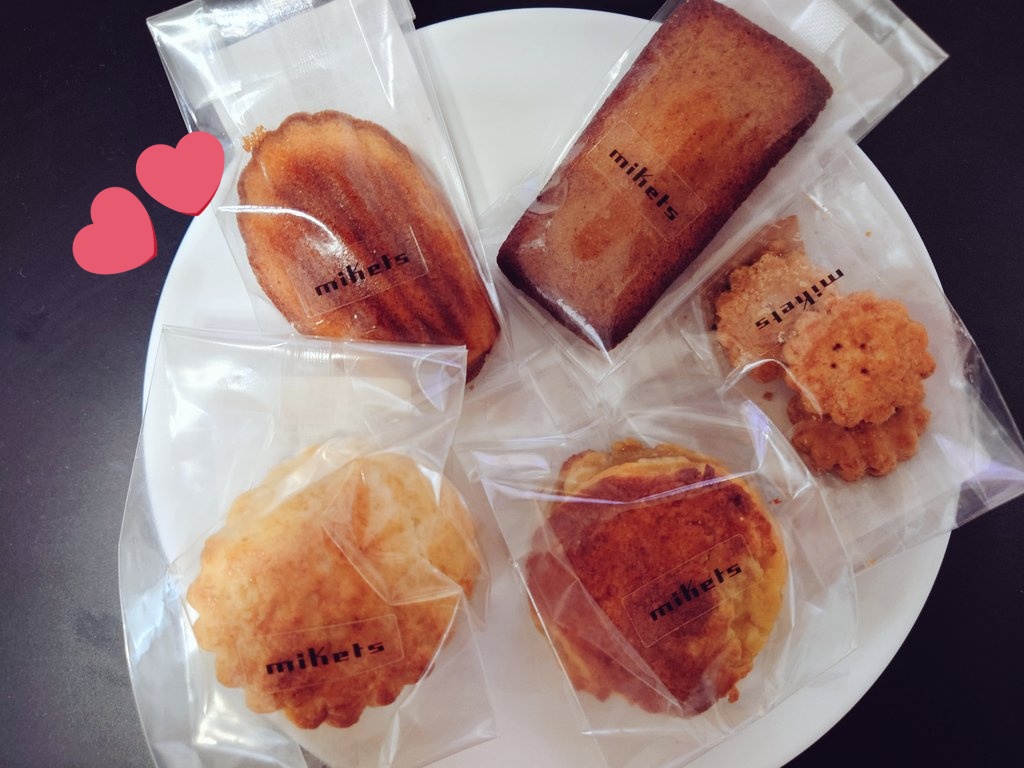 Miu_t3's tweet photo. #カラスヤマ手作り市
#mikets さんで買ってきたおいしそうなお菓子たち🤩🤩
こちらを頂きながら草彅チャンネルを見る🤓
https://t.co/ri7epGG1Vo https://t.co/swAyAu7Zks