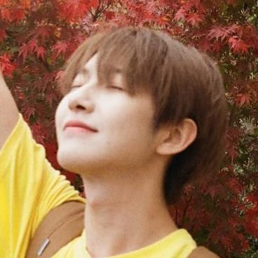 BAM_3to3's tweet photo. 나른한 표정 넘 귀엽잖니 ... 🫳🫳🫳 https://t.co/S58qeR5QDU