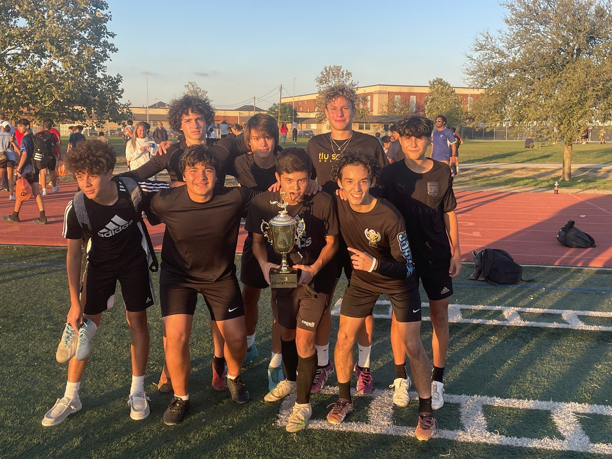 Arsenal wins the 2023 Jag raise trophy! <a href="/JPApride/">Jaguar Pride Association</a>  great turnout!