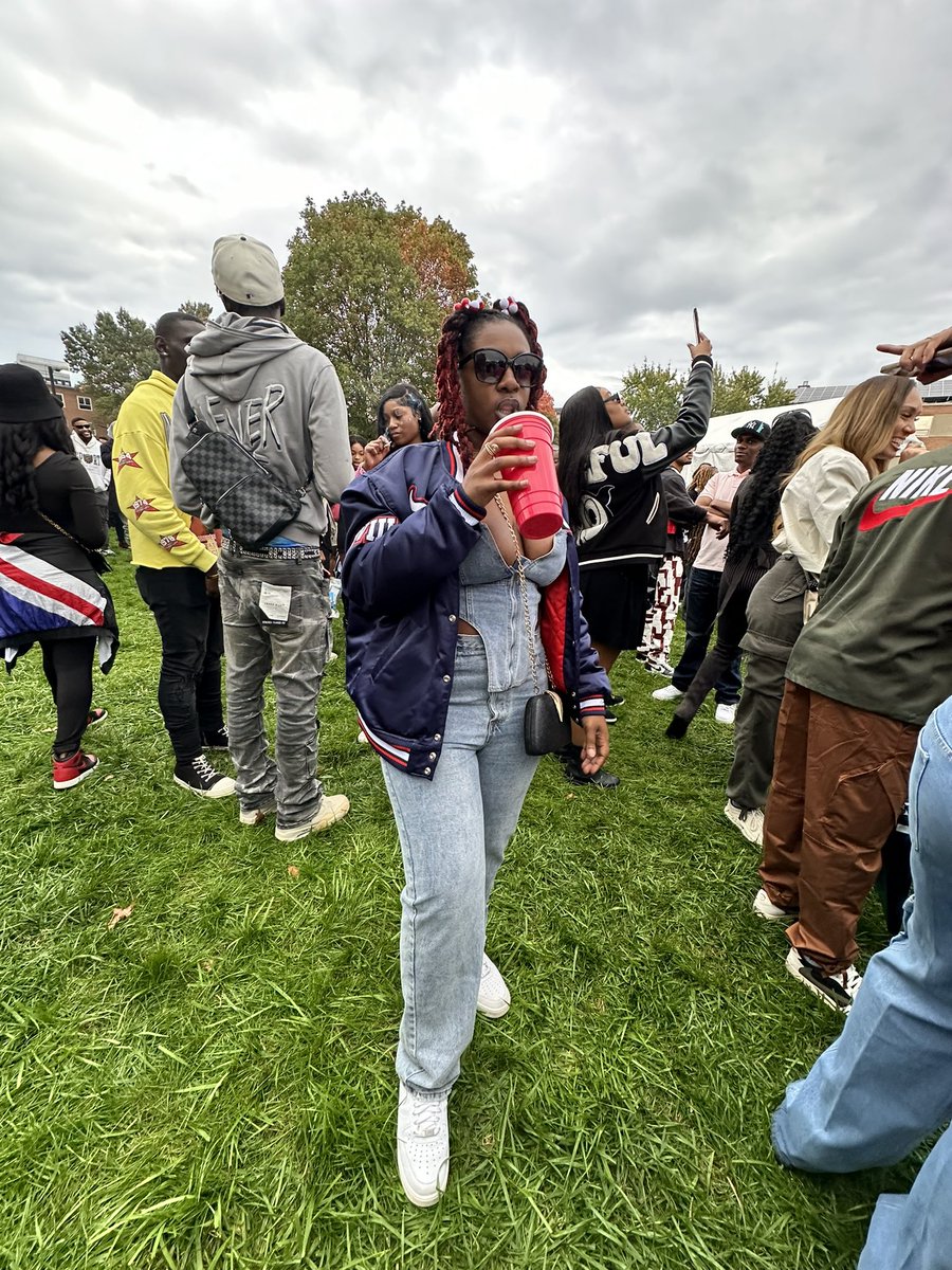 Btheeye_222's tweet photo. Home is where the good black folks are
#Hoco2k23
๐น๐๐ฆฌ https://t.co/AxN9Y2k1ye