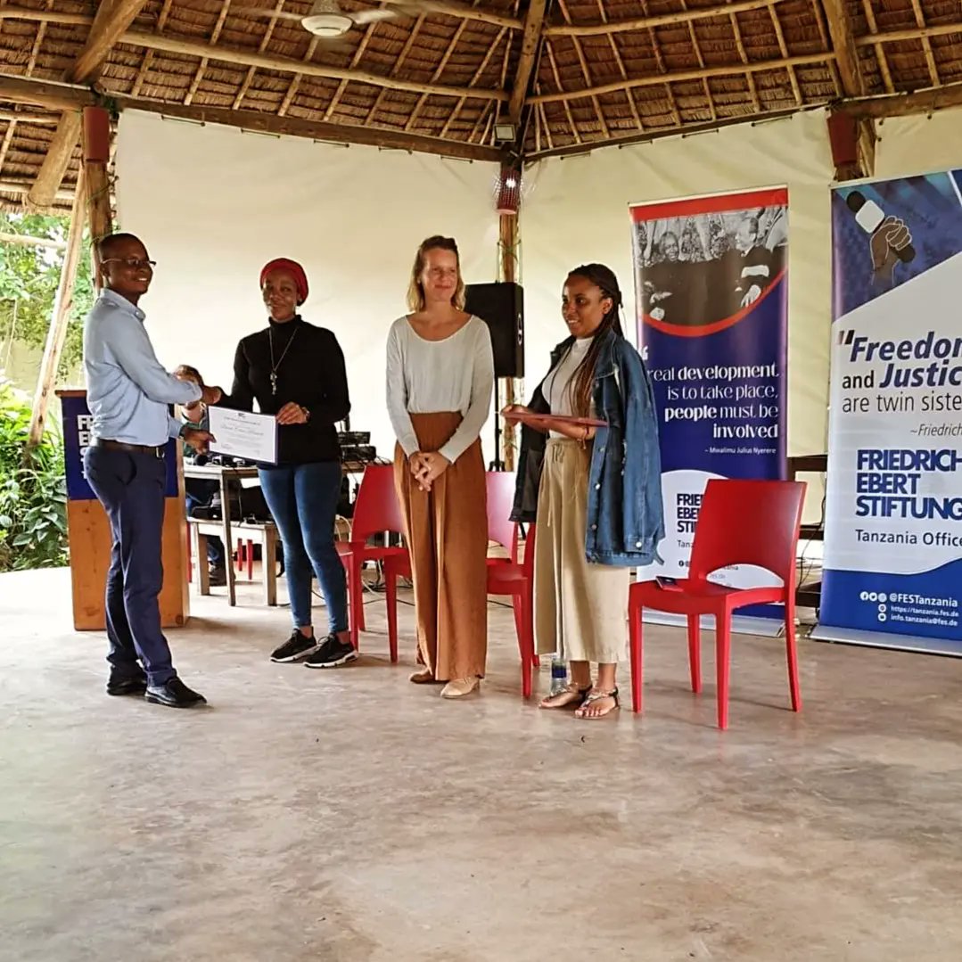 daudomar200's tweet photo. I am thrilled to announce that on November 3rd, 2023, I graduated from the  Fredrich Ebert Stiftung #FESTanzania Young Leaders forum #YLF2013 cohort🌟 It has been incredible couple of months filled with sellf-discovery, learning, and growth. 

#FESTanzania #YLF2023 #PYI https://t.co/onRrOHJznb
