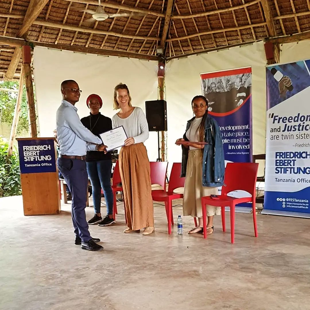 daudomar200's tweet photo. I am thrilled to announce that on November 3rd, 2023, I graduated from the  Fredrich Ebert Stiftung #FESTanzania Young Leaders forum #YLF2013 cohort🌟 It has been incredible couple of months filled with sellf-discovery, learning, and growth. 

#FESTanzania #YLF2023 #PYI https://t.co/onRrOHJznb