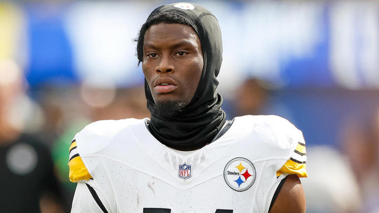 nflrums's tweet photo. Pittsburgh Steelers George Pickens went to social media to air frustrations.

Pickens claimed he's not a priority in Pittsburgh's system and wants to be released. 

"Free Me"  Pickens also removed Steelers from his IG account. https://t.co/h57yXqtsXE