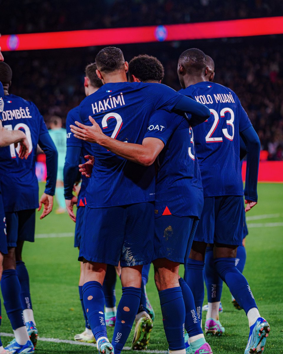 Friday nights at Parc des Princes ✨