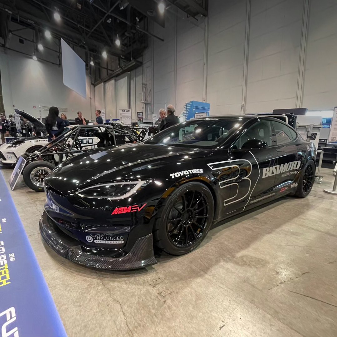 NabVisualDesign's tweet photo. Bisimoto _ Tesla Model S Plaid _ SEMA 2023
Render to Reality
@bisimoto + @unpluggedperformance
#Bisimoto #Tesla #ModelS #ModelSPlaid #Model3 #ModelX #SEMAshow2023 #SEMA2023 #unpluggedperformance #Bisimotoengineering #NABVisualDesign https://t.co/3T2G1yx8jH