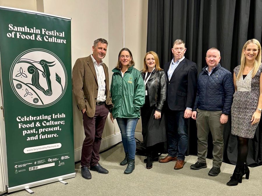 GaryOMeara_'s tweet photo. Delighted to participate in #SamhainSymposium panel discussion exploring where Irish Food &amp; Farming Heritage sits in Modern Global Food Systems. Some fascinating insights from a great line up of speakers followed by some delicious bites from #KilluaCastle food truck #BVFID #Kells https://t.co/QHVzffximd