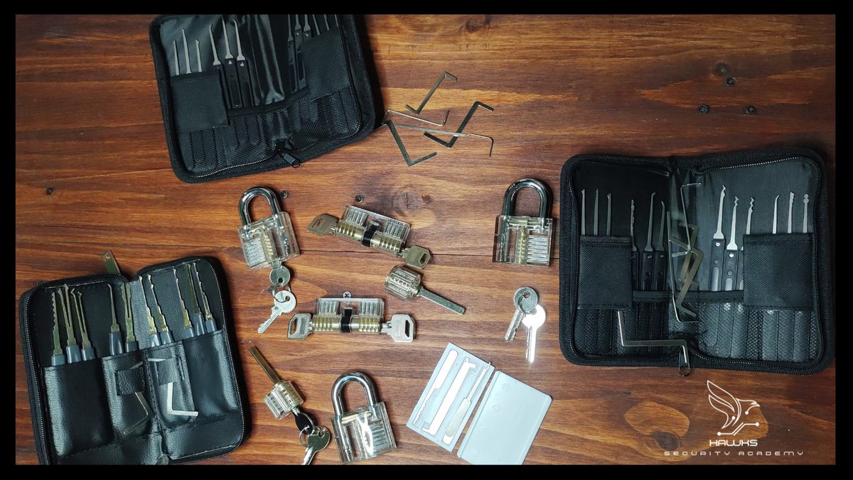 Dentro de las actividades que tendremos en el #PWNEDCR, contaremos con un stand de lockpicking 🔐 y la importancia de la seguridad física, , organizado por organizado por Hawks Security Academy.
¡No olvides darte la vuelta por ahí!  hawksec-academy.com