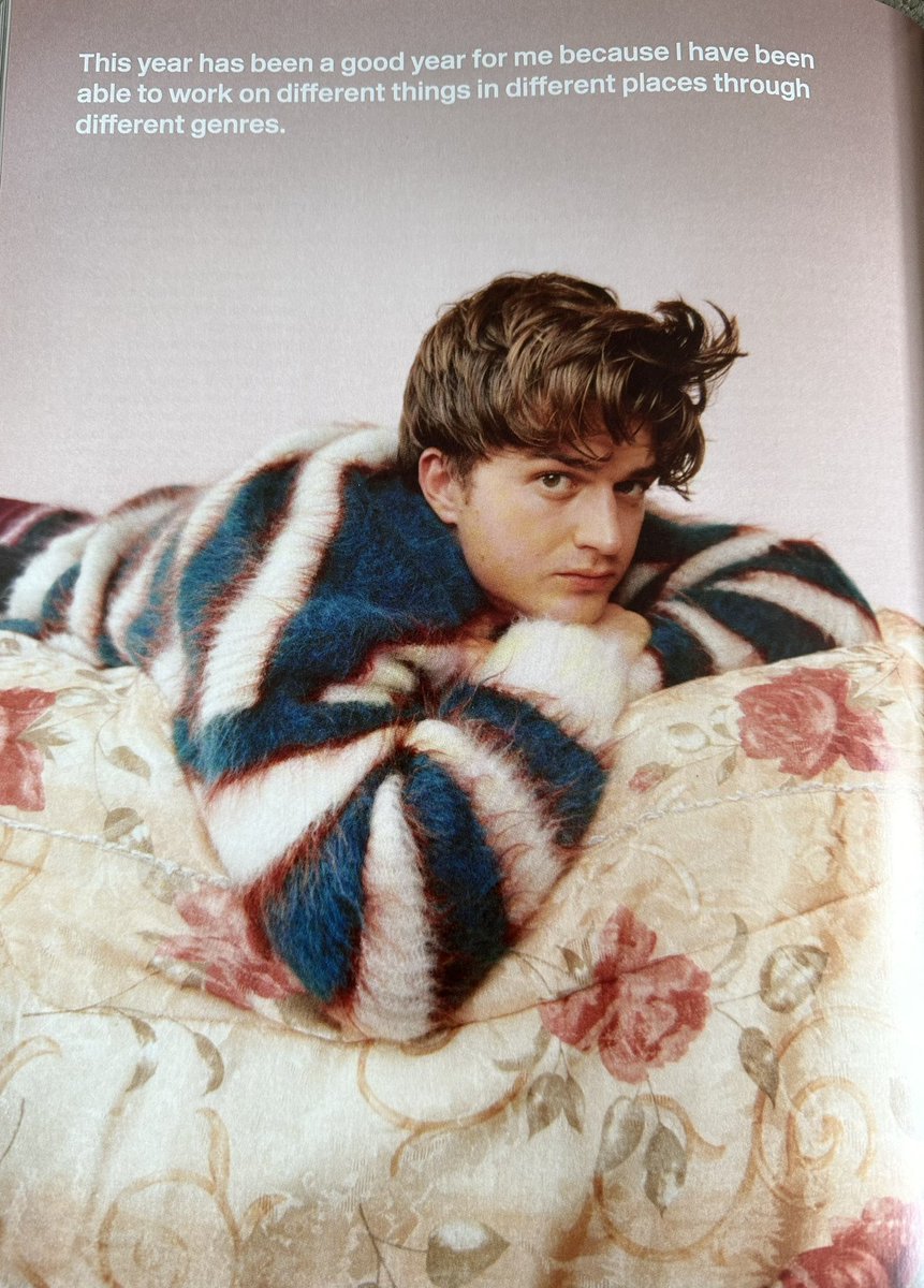 loverthings86's tweet photo. Men named joe in fluffy sweaters 💙 https://t.co/FwBTZDcK3O