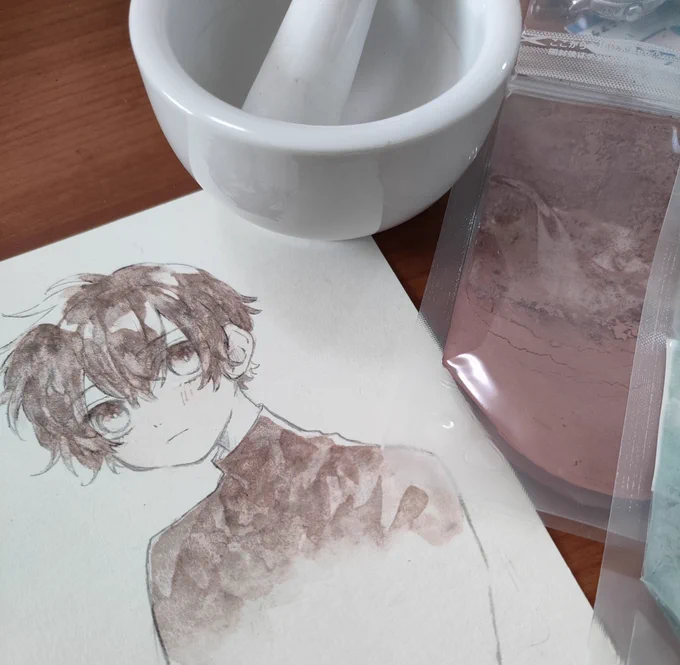 絵の具作ってみた〜これもっともっと練らないといけないんだろうな…大変だ〜絵の具すごい 