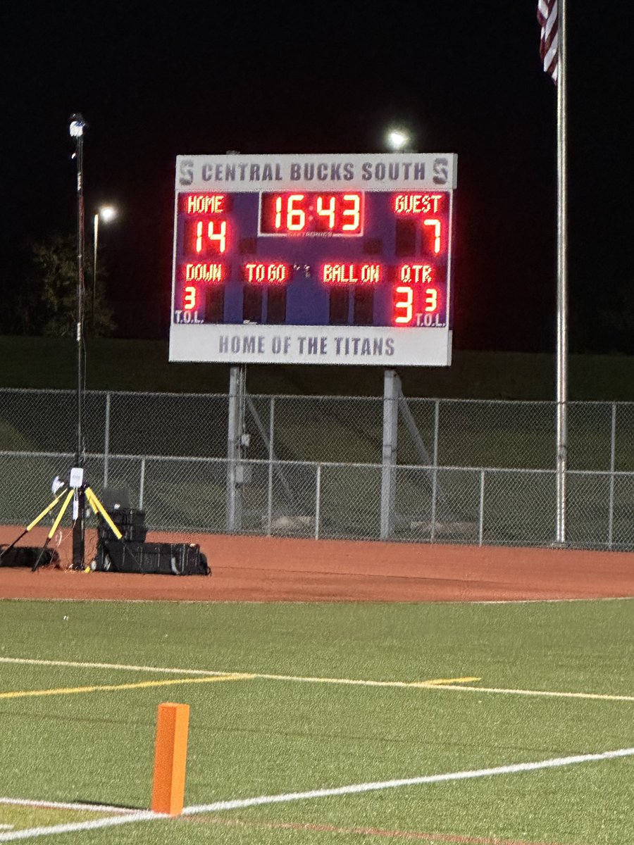 tracerv13's tweet photo. @CBSouthFootball vs Coatesville playoff game. After first half CBS up 14-7. @SOLsports https://t.co/F0MoTZnyRJ