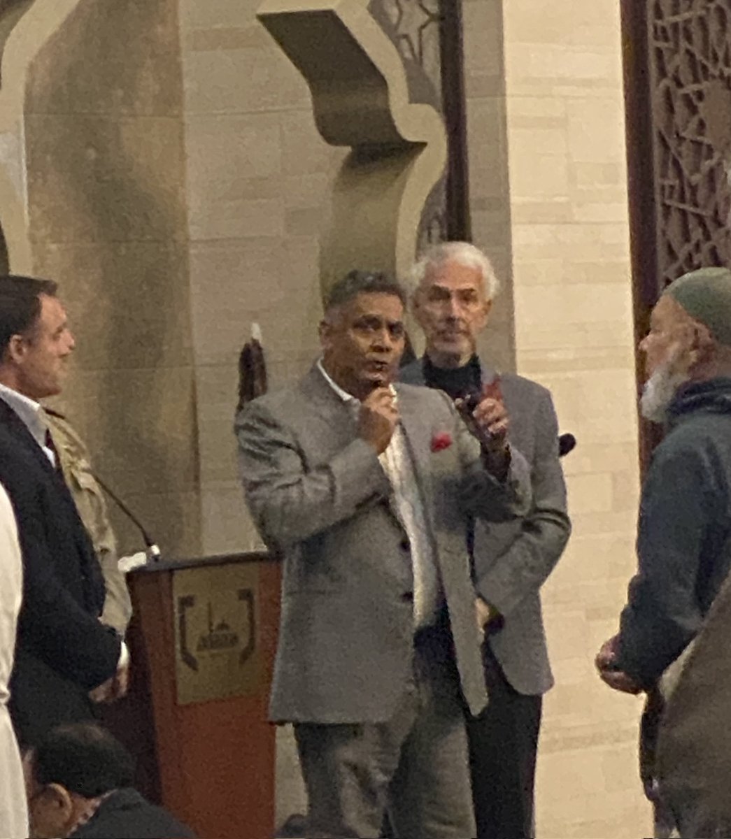 At the ADAMS Center today to promote public safety initiatives. As #Dranesville Supervisor, I will work to hire more police officers to keep all of our communities safe.