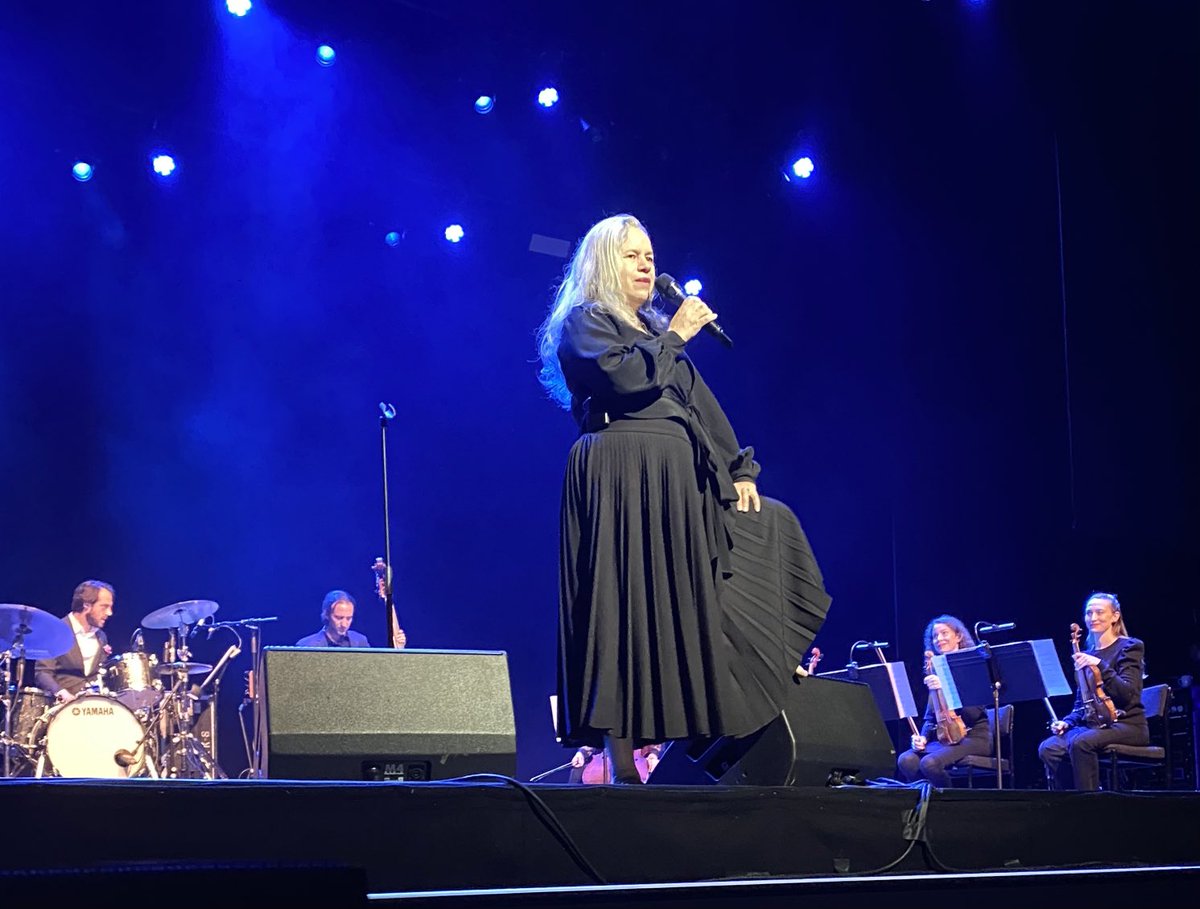 ⁦<a href="/NonesuchRecords/">Nonesuch Records</a>⁩ ⁦<a href="/NatalieMerchant/">Natalie Merchant</a>⁩ ⁦<a href="/LondonPalladium/">The London Palladium</a>⁩ Natalie Merchant Friday Night Double Boss ❤️☮️🎶