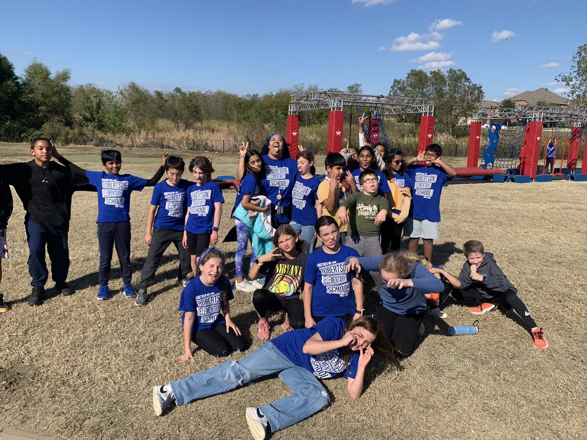 MsYoungs5th's tweet photo. My favorite Ninja Nation Warriors 💙🤍 @Robertson_Elem #RESUbuntu #RobertsonU https://t.co/pwJGDr4Exo