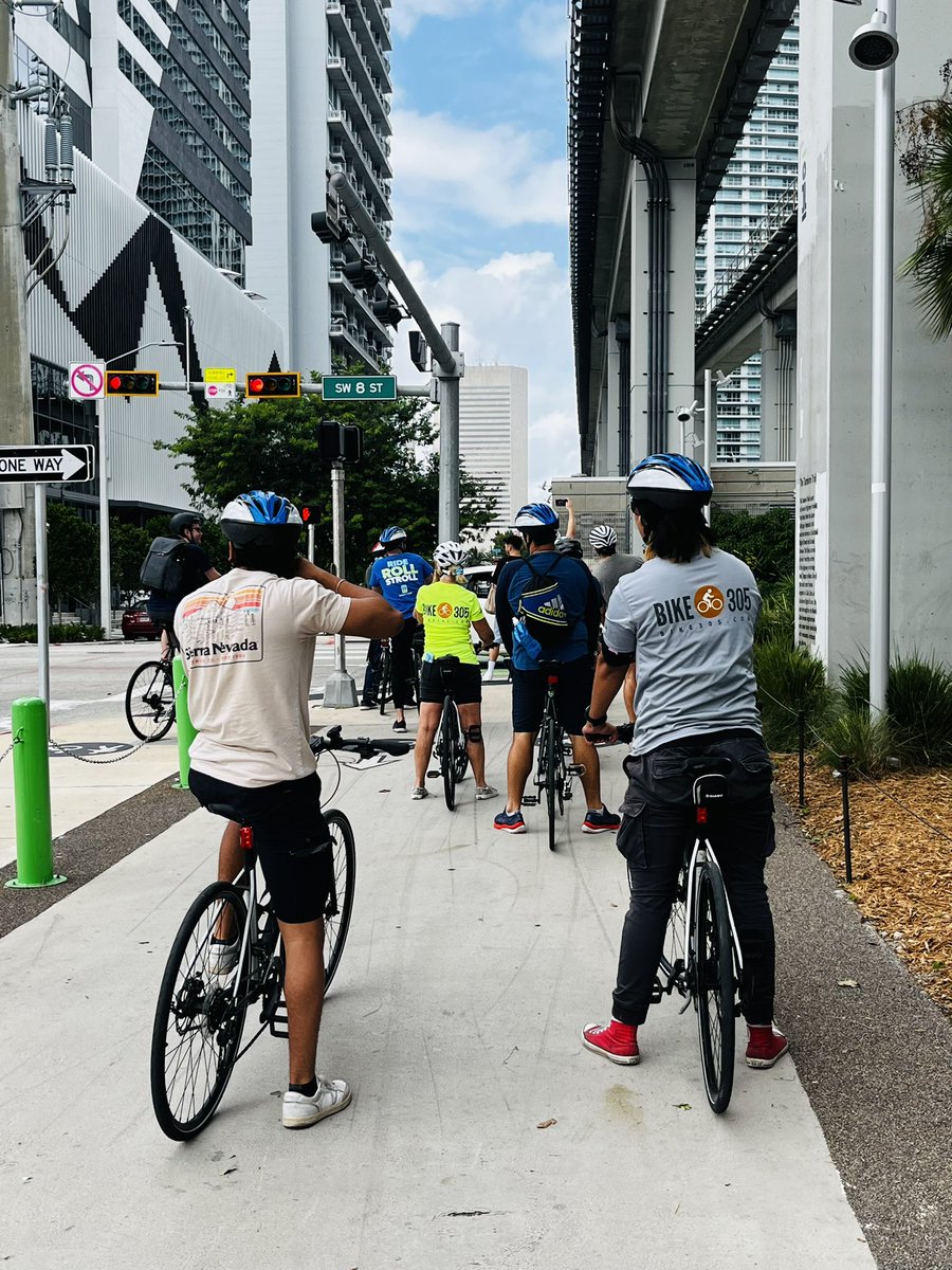 jesusfuentes80's tweet photo. We headed to the βRiver Roomβ to enjoy the @theunderlinemia and its many amenities. βBrickell Yardβ has changed the urban landscape of this area by creating a FANTASTIC public space #MobilityWeekFL https://t.co/lMytupjQq0
