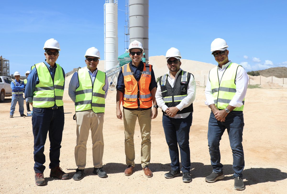 Los proyectos de Cabo Rojo, continúan sin parar. Visitamos los tres hoteles en construcción, el vivero y demás obras complementarias.

¡Seguimos avanzando! 

#PedernalesAvanza #CambiandoElSur