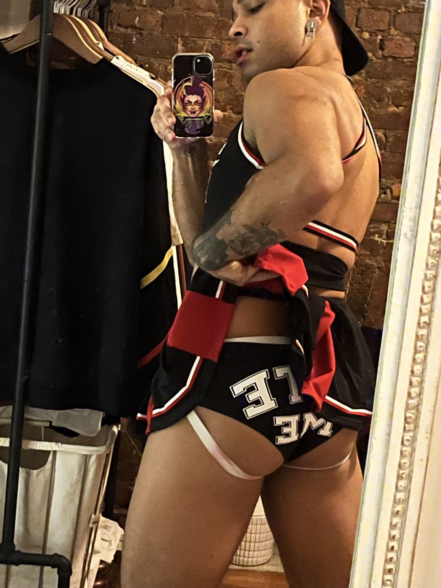 for Halloween I was just a hoe 😘