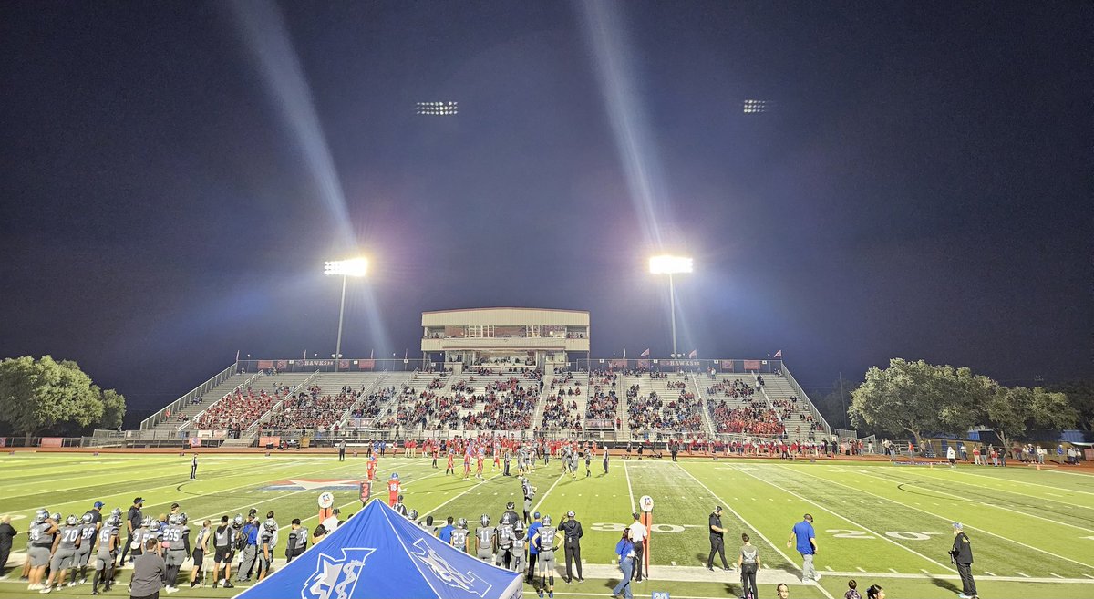 GaltsGirl's tweet photo. God bless Texas!

#FridayNightLights #THSF https://t.co/B7ON5vtMwG
