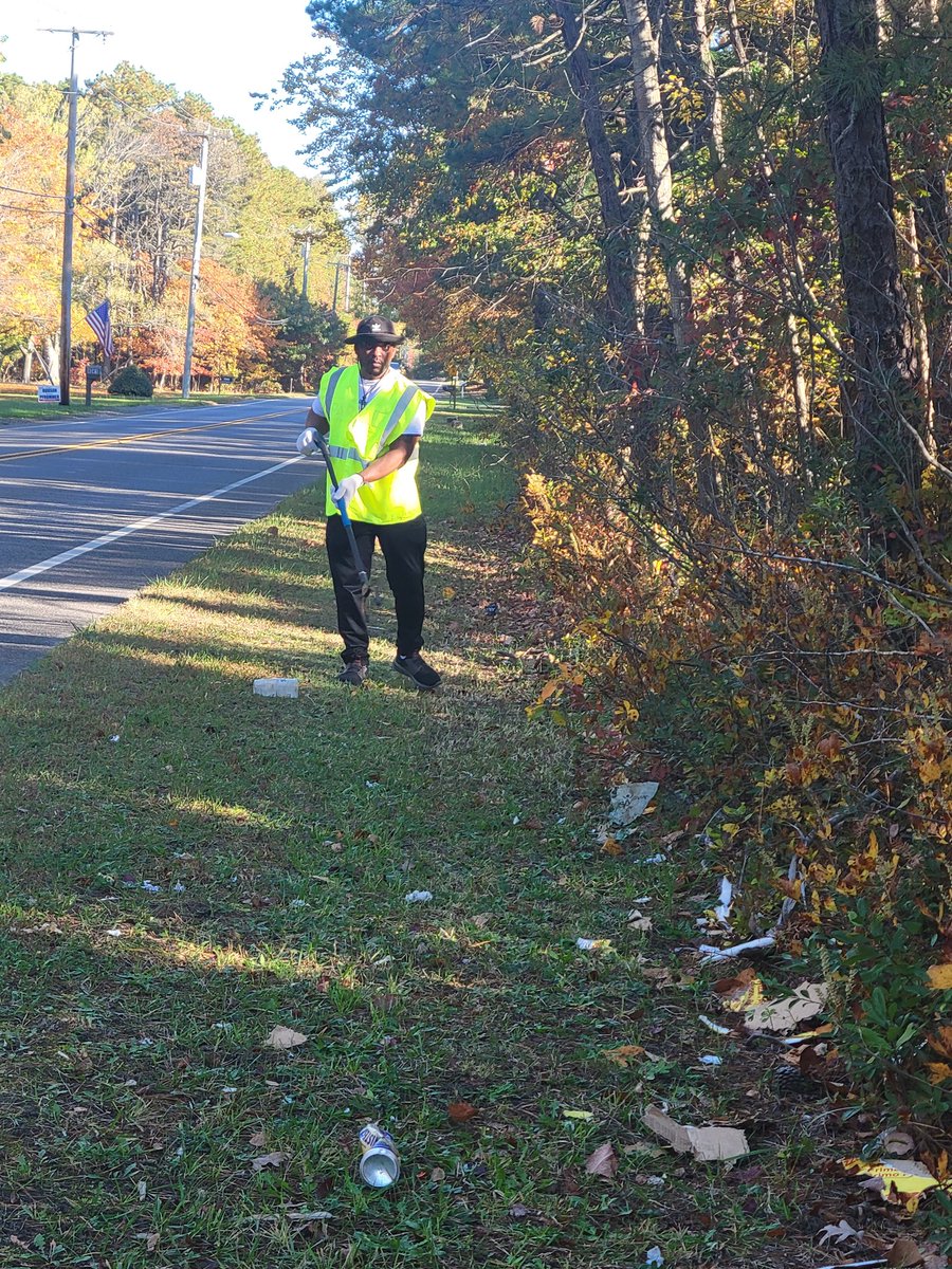 friendsofandrew's tweet photo. Egg Harbor Township’s Fall Clean Communities Day. Thank you to all that participated and all the organizers. 
#ehtpride https://t.co/YiU8lM8ljq