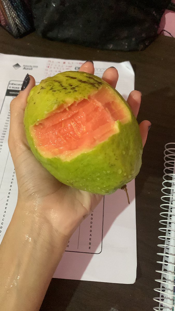 depththoughts's tweet image. parem de fazer essas correntes ridículas, tem gente q acredita (eu)