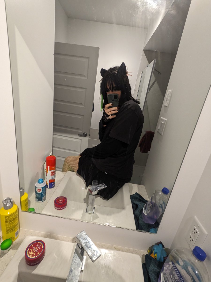 notspookymoo's tweet photo. monster energy goth girl runs civic into gas station @ 1am https://t.co/IStxfudM5O