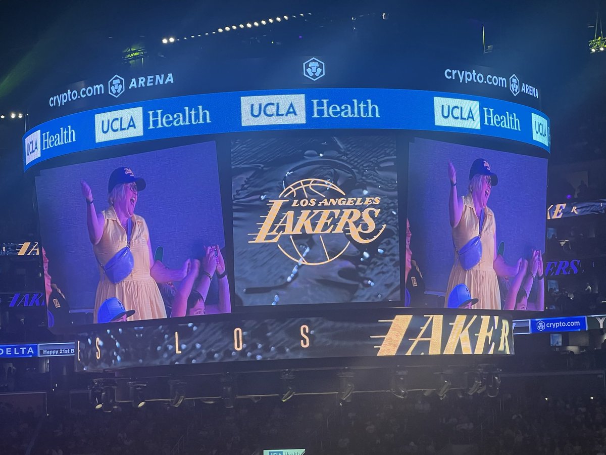 MaryDuke's tweet photo. That’s me. Almost winning the dance off at the game on Wednesday.
All the way from the UK for my first ever game!
Winner winner!!
#Lakers #LAKERSWIN #LakeShow #nba https://t.co/szLKtfxtFd