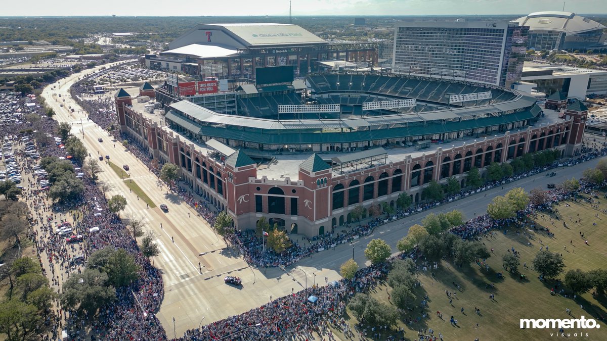 MomentoVisuals's tweet photo. Thank you @Rangers for the best childhood memories and making this dream come to life. https://t.co/J18XPUfvdN