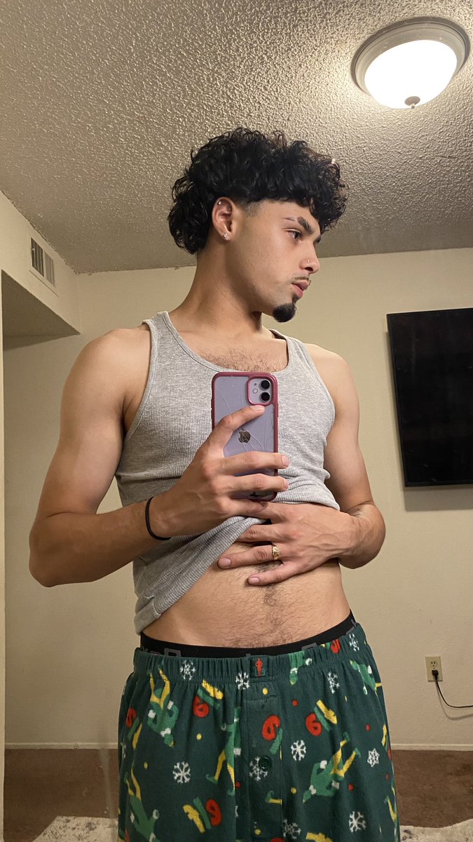 jojothemafioso's tweet photo. you say naughty like its a bad thing   🧎🧎 https://t.co/hLZQTvqM9s