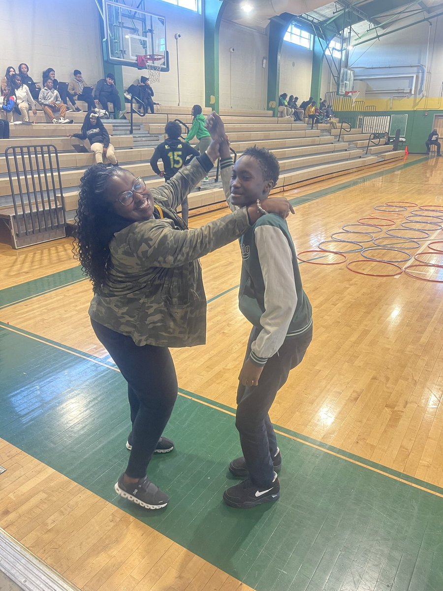 jcmmscougars's tweet photo. Good Behavior = Fun FriYAY Celebration for our amazing JCMMS Cougars #funFriYAY #jcmms #cougarPride @suptking @JMCSchools https://t.co/xWkjAt0fWo