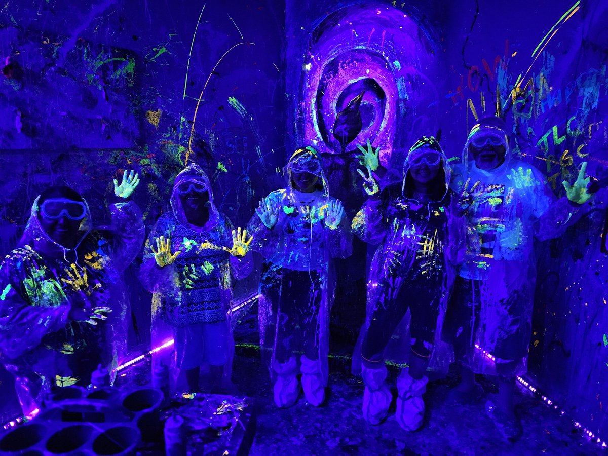 MemosCanvas's tweet photo. ๐จ ๐ Splash Room! #splashroom #splash #splashpaint #abstractart #drippaint #messypaint #sipandpaint #paintparty #paintnight #learntopaint #montclair #art #artist #artgallery #memoscanvas #canvas #laart #artgallery #gallery #paint #painting #acrylics #brush #love #family https://t.co/oG5oy1Y1MH