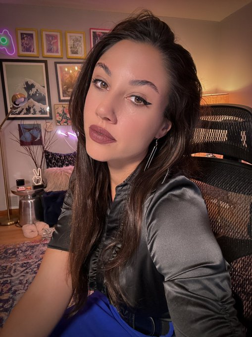 Live: https://t.co/5LmNBDcyKJ  🖤 https://t.co/towWK8oy6h