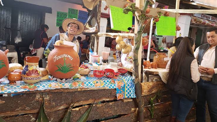 #Jiquipilco
#LaFiestaGrandeDeMiPueblo 
La feria del pulque!!!
