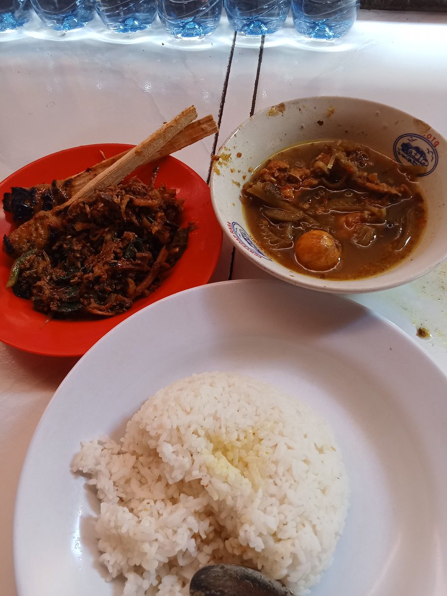 Men sana in korpore sono. Artine ngiring ngajeng lawar kuwir ring Men Sono.