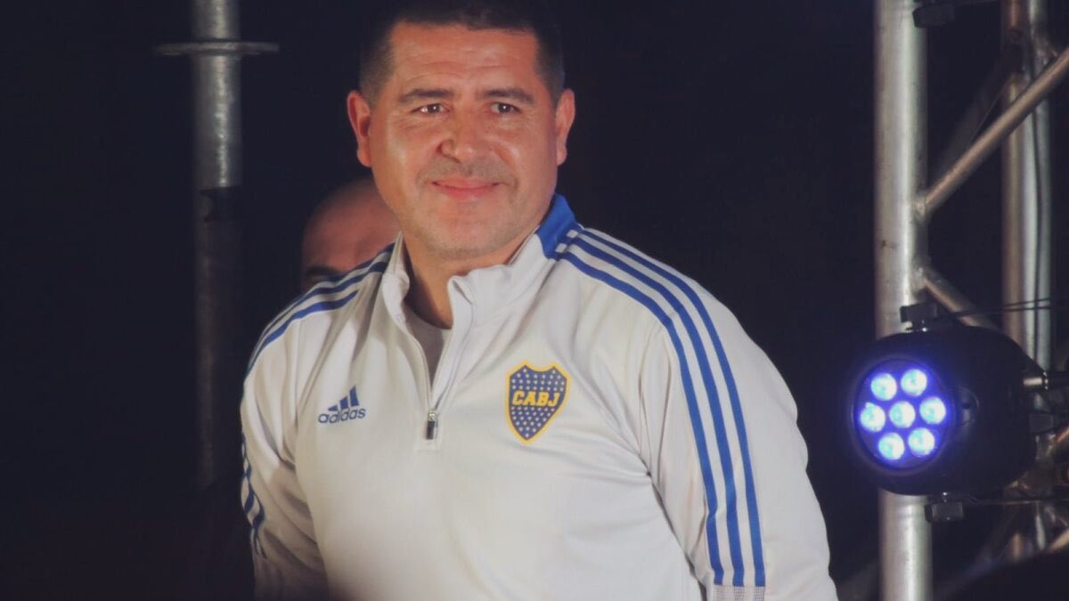 JIGrau's tweet photo. Antes que empiece el partido más importante de su gestión no quiero dejar pasar que gracias a su proyecto (tan bastardeado por los de siempre) hoy Boca está a las puertas de una nueva final de América. 
Siempre en el barco de Román. 
Nos merecemos ser felices y vos también, diez. https://t.co/MWvVm8p2mm