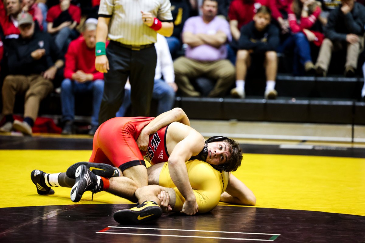 PackWrestle's tweet photo. Ryan Jack seals the deal for the Wolfpack with a 20-6 major decision against App State's Kaden Keiser.

NCST - 40
APP ST - 3
#PackMentality https://t.co/3KjqtEm4C7