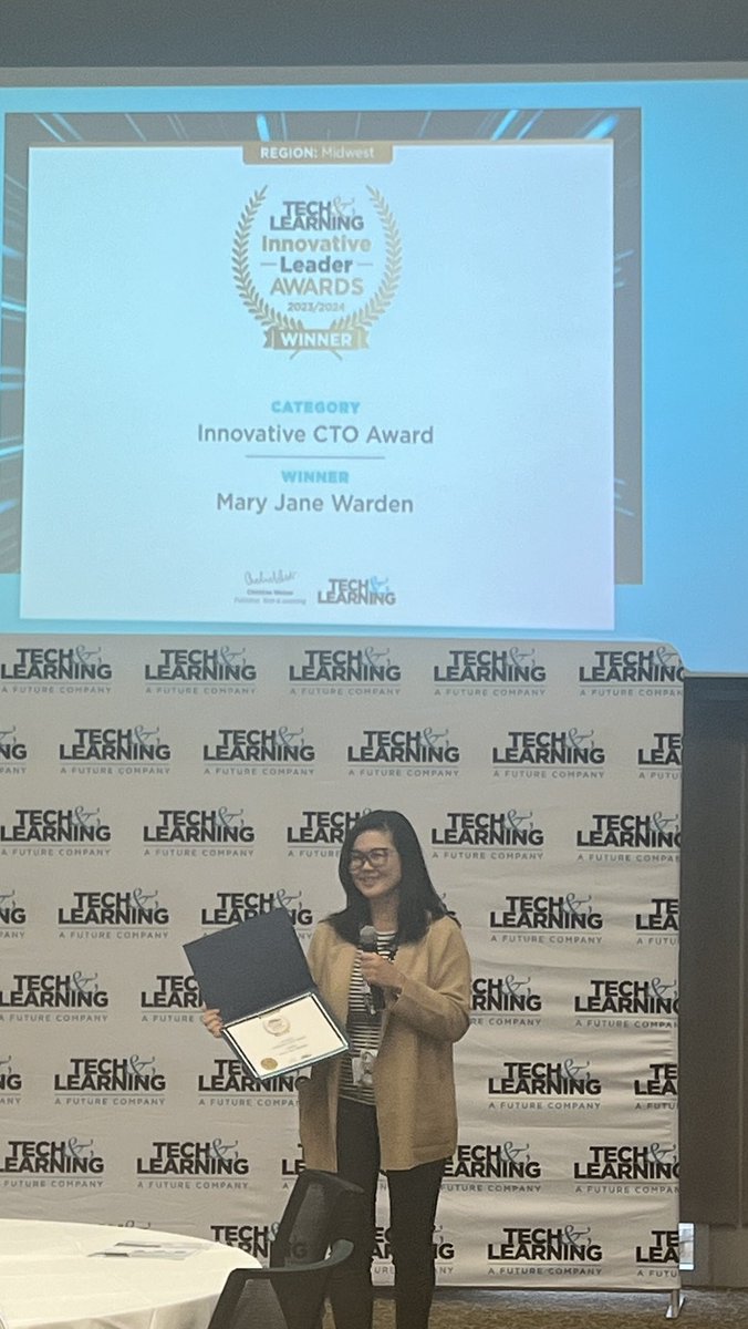 Julie Powell (she/her) tweet media