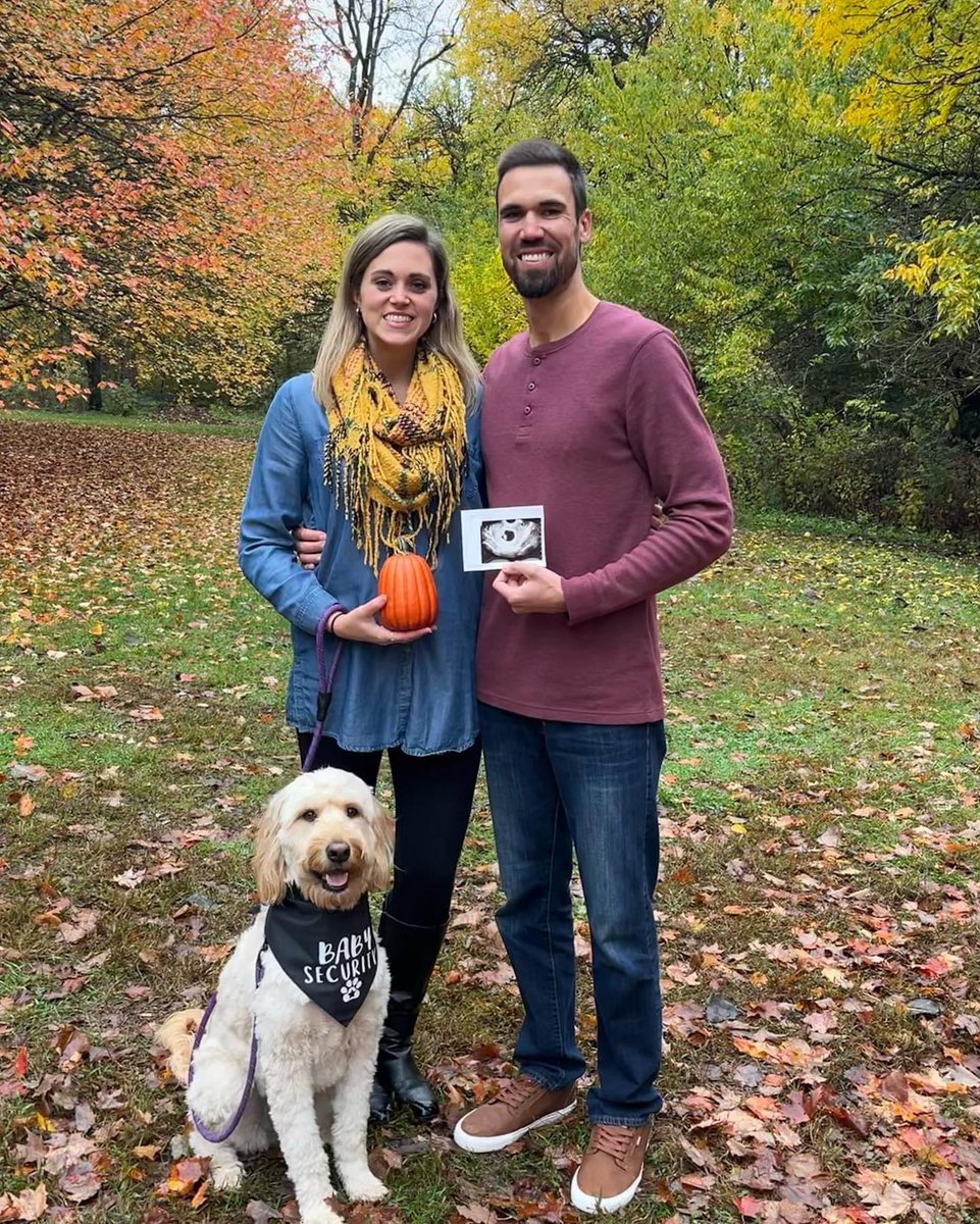 MitchNeally's tweet image. We have so much to be thankful for this year but especially this little pumpkin coming in April 👶🏼🍁