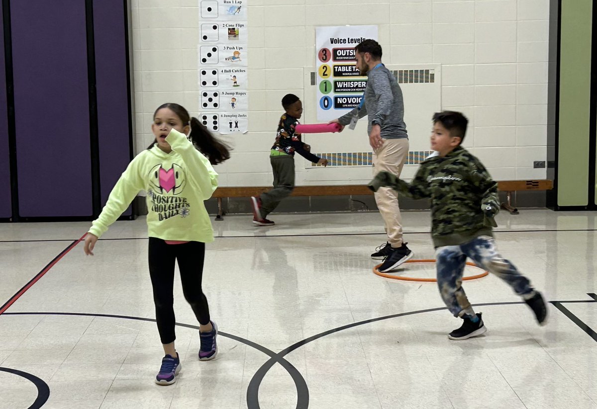 crowecrowe6's tweet photo. My amazing Student Teacher Steve, jumping in the game at @D45Stevenson The kids love him so much! He’s going to be a super PE teacher one day soon! @StellaBarnaba Taking right after his amazing sister, Stella Barnaba (Abbinante) https://t.co/90Q27Psria