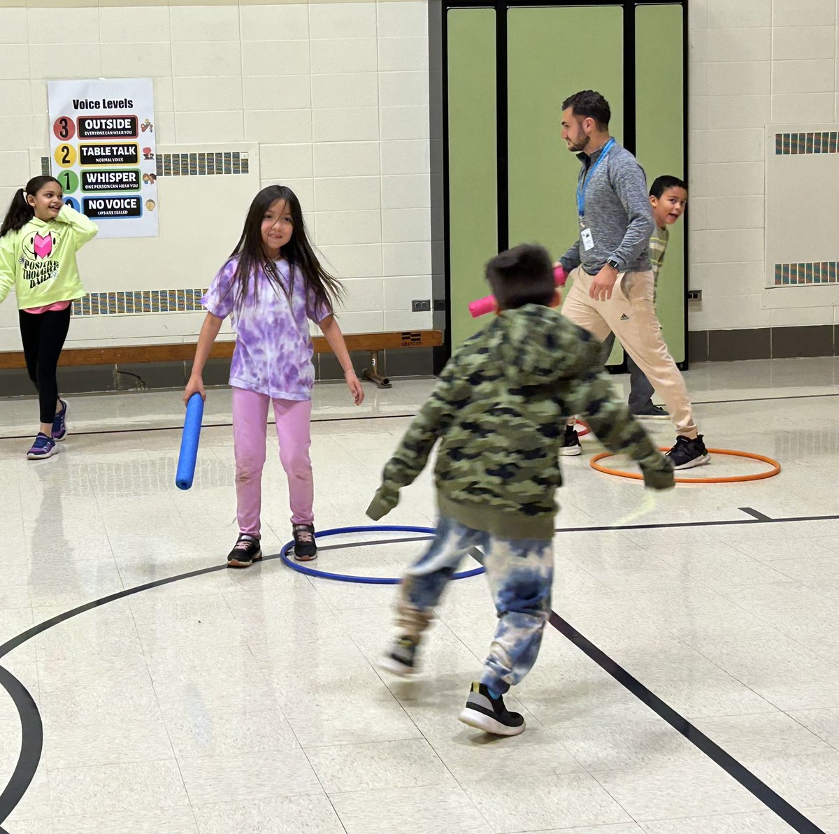 crowecrowe6's tweet photo. My amazing Student Teacher Steve, jumping in the game at @D45Stevenson The kids love him so much! He’s going to be a super PE teacher one day soon! @StellaBarnaba Taking right after his amazing sister, Stella Barnaba (Abbinante) https://t.co/90Q27Psria