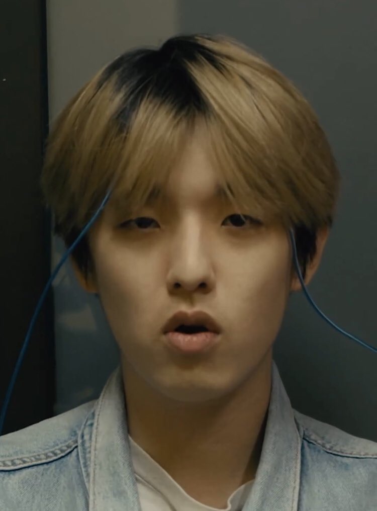 pepapepi72's tweet image. All the time
You follow me 
Like a shadow🤍

#EverythingEverywhere 

 @vaultboy @eaJPark ❤️

#vaultboy #eaJPark