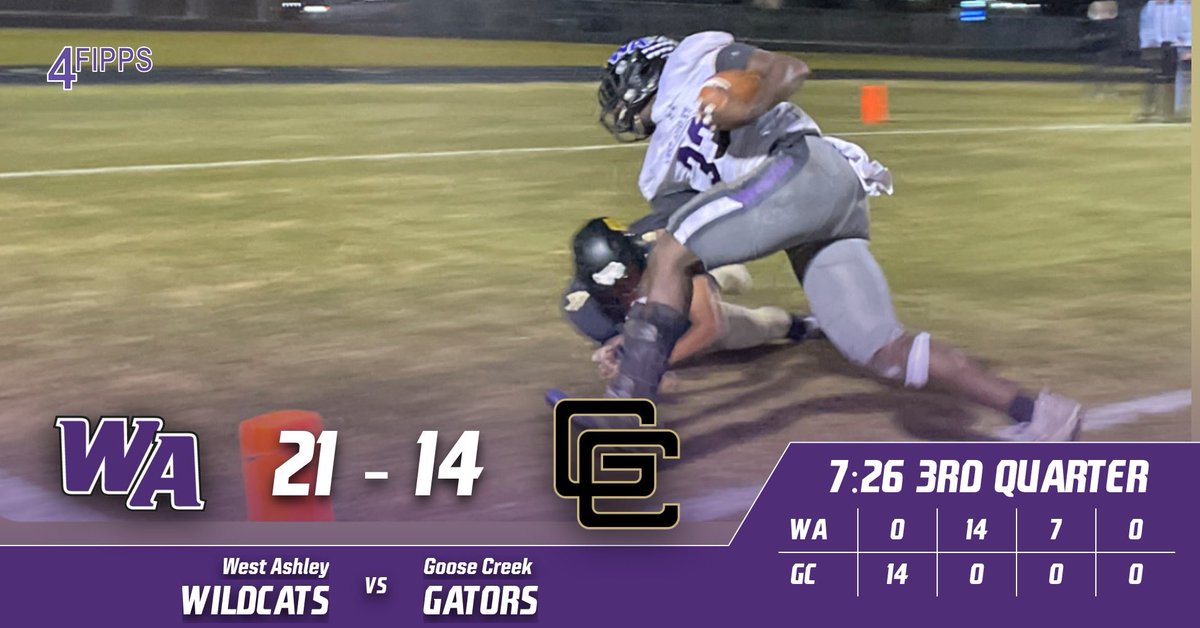 WA_WildcatsFB's tweet photo. 7:26 left in the 3rd, and your Wildcats lead 21-14! #4Fipps #UniteTheWest https://t.co/Y2ZVWrVwvp