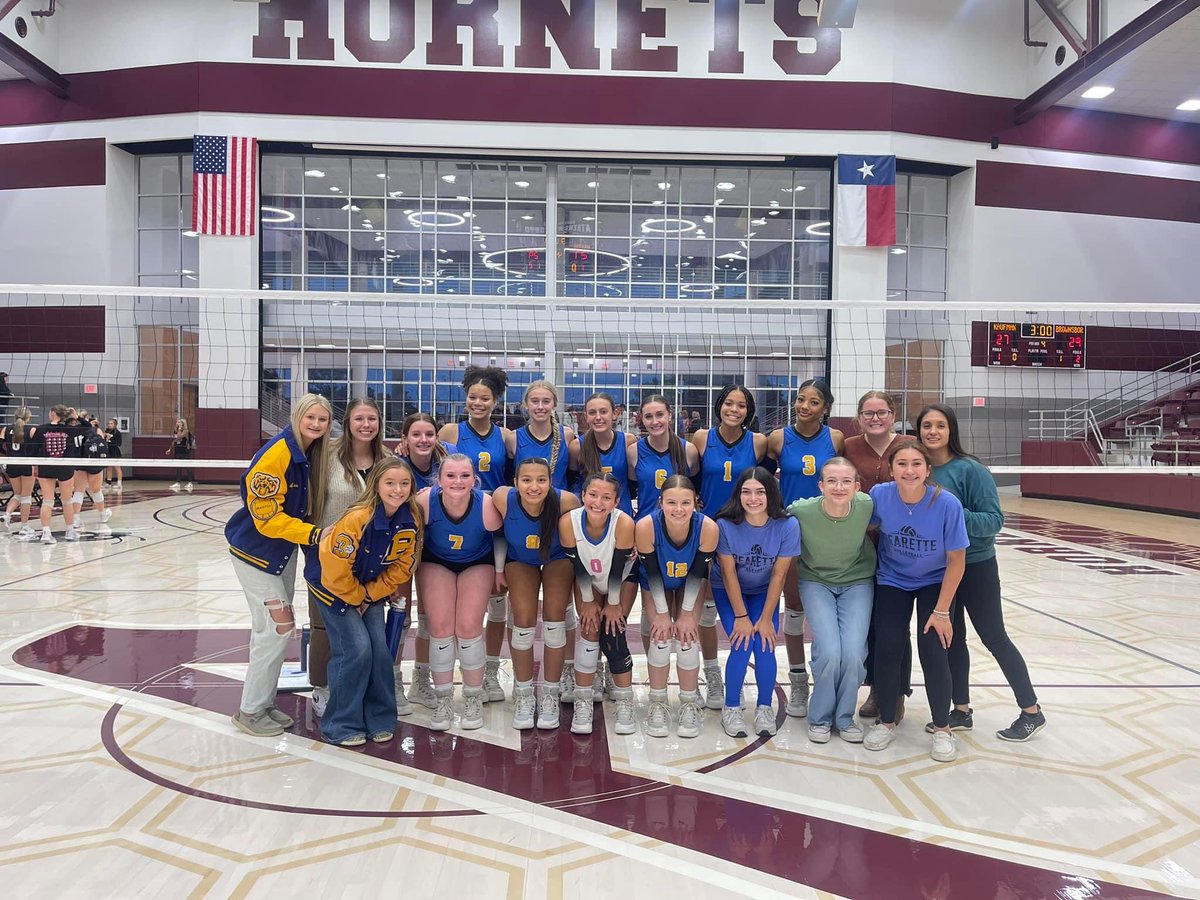 BrownsboroHigh's tweet photo. Congratulations to our Bearettes 🏐 They are headed on to ROUND 3 in the playoffs 💙💛 @etfinalscore https://t.co/1TxOsPoTRn