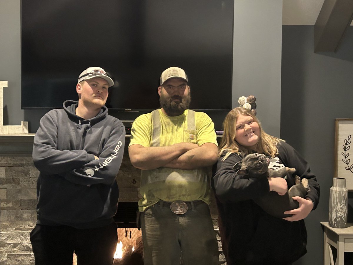 All of the kids home and together for the first time since July.#blessed