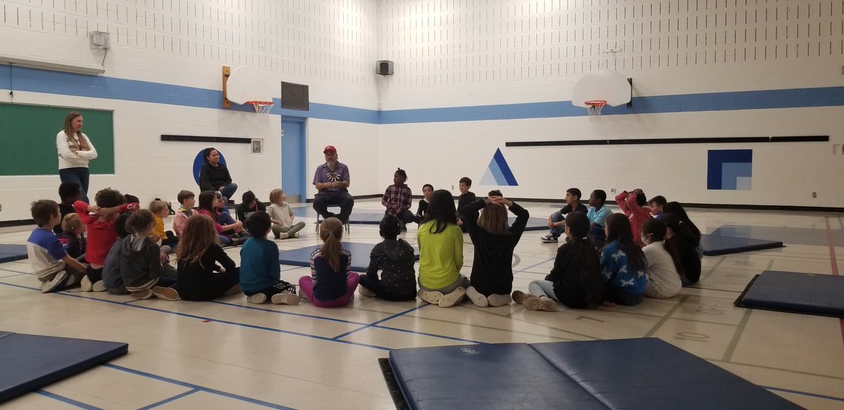 MrDeLima1's tweet photo. We were lucky enough to have workshops on Inuit Games today @JohnPaulIIOCSB. https://t.co/sLE7COKrpj
